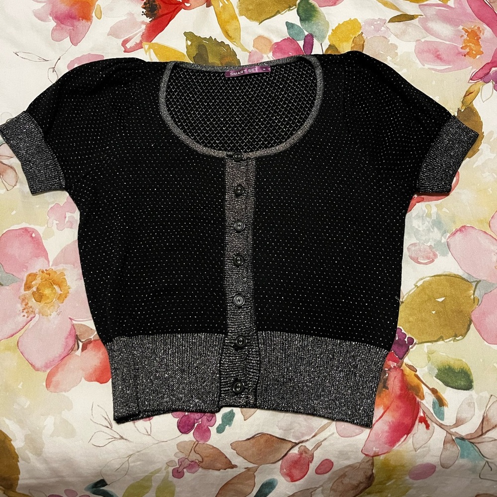 Button down crop top metallic thread knit sweater - NEW! Size: Medium